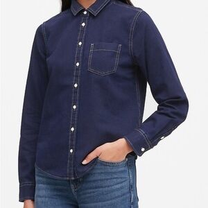 Banana Republic Women's Dark Wash Denim Long Sleeved Button Down Shirt- Size M